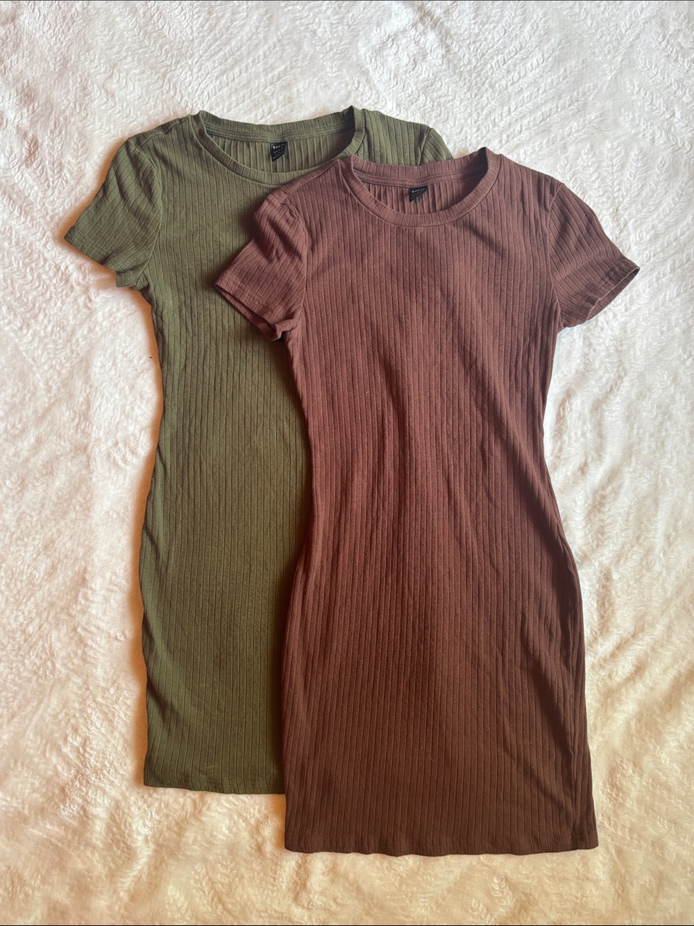 Ribbed Short-Sleeve Bodycon Dress x 2